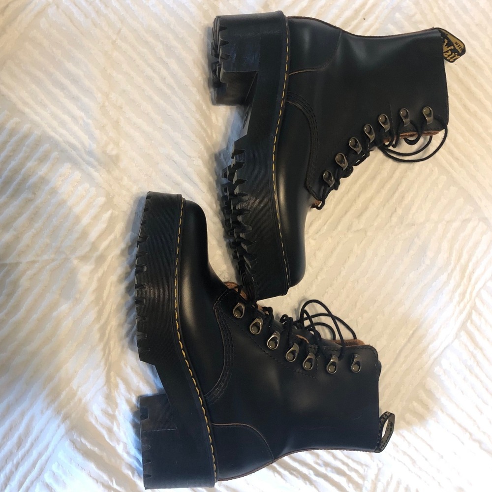 Dr Martens Leona Platform Boots Black Leather Chunky Y2K Grunge 7
